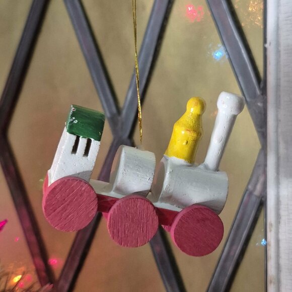🎄 Set of 2 Vintage Wooden Christmas Toys Ornaments - Train Drum Red Green White - Picture 4 of 6